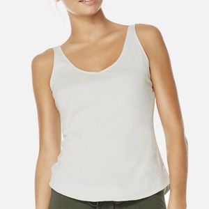 🆕🏷 ~ Fabletics Tank 💕~